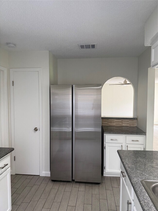 Building Photo - 262 Coppersmith Dr