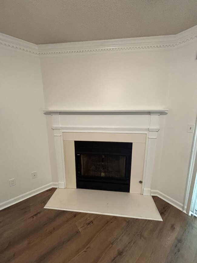 Building Photo - 2 Bed 2 Bath Pelham Available for immediat...