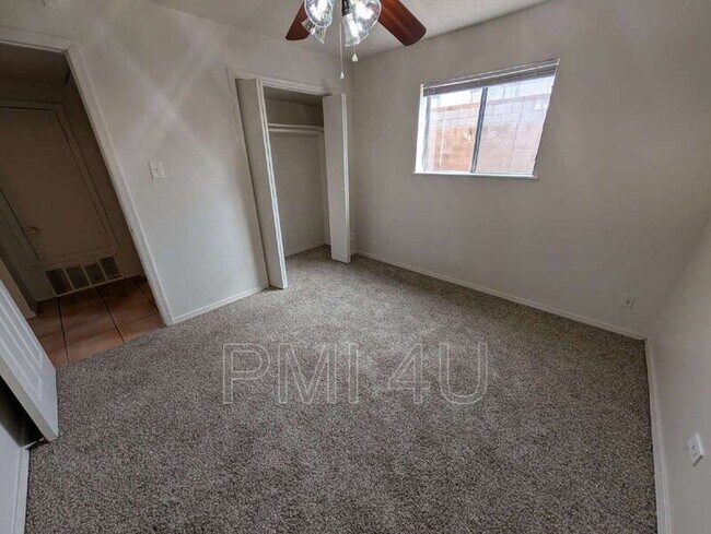 Building Photo - 118 S Main St