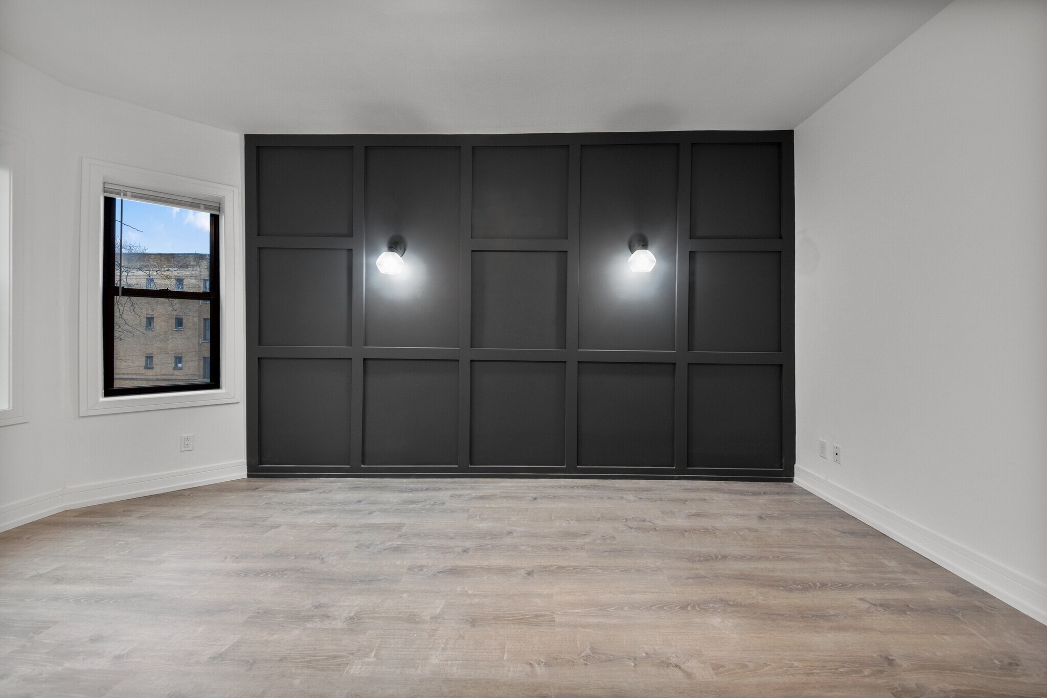 Building Photo - 1904 N Whipple St