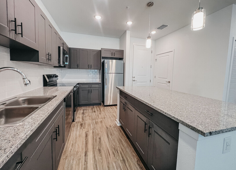 Building Photo - Ekos at Arbor Park