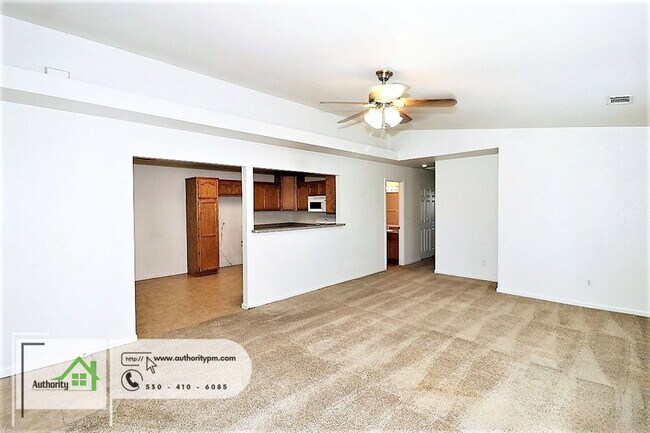 Building Photo - 22375 Rio Alto Dr