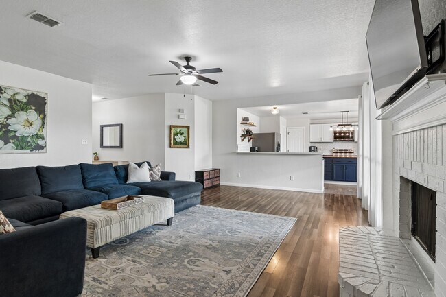 Building Photo - 2170 Jolie Ct