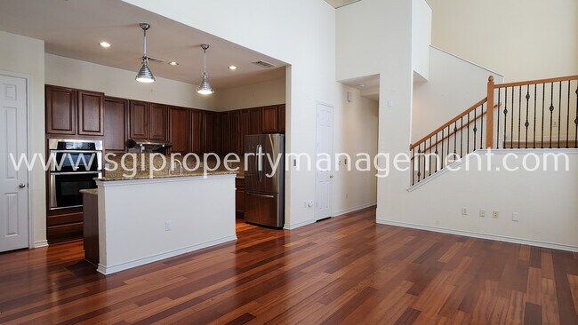 Building Photo - 1221 Lake Pointe Way