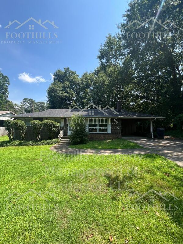 Building Photo - 502 Walden Pkwy