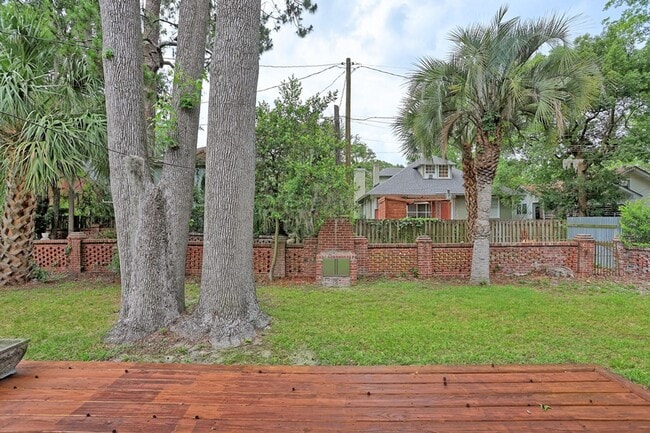 Building Photo - Renovated 3BR / 2BA Home for Rent on Gordonston Ave