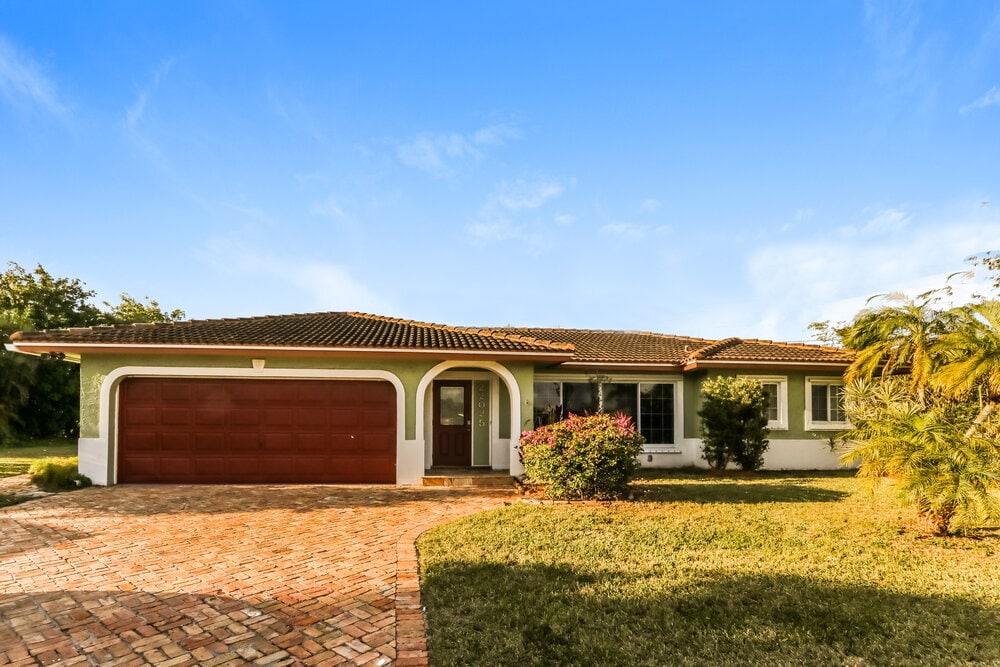 Building Photo - 22025 Flanders Ct