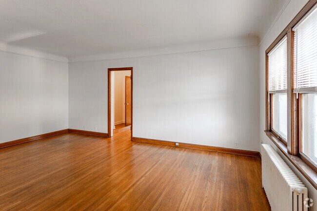 1BR, 1BA - 600SF - Living Room - The Marie Antoinette