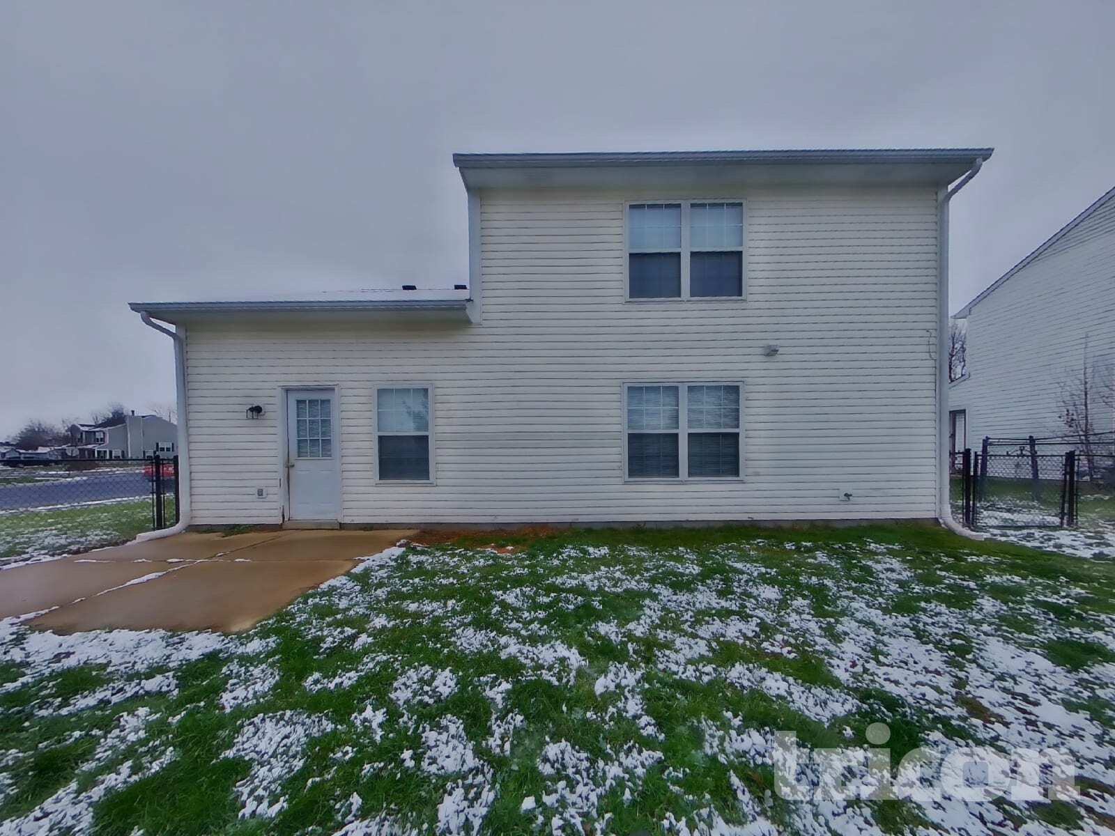 Building Photo - 484 Brookstone Dr