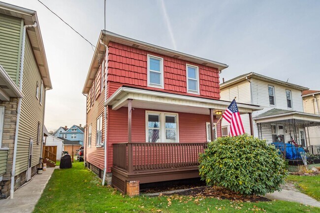 Building Photo - Stunning 3 bedroom home in Ambridge available August 1!