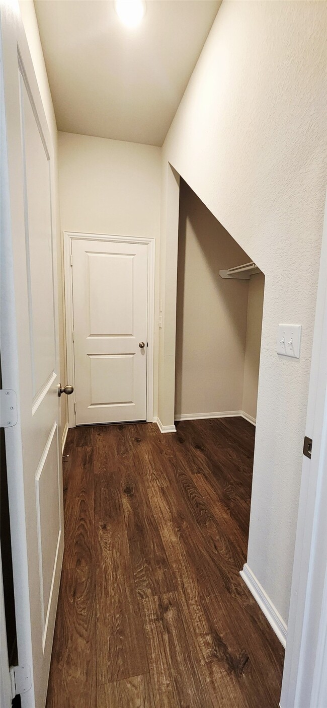 Building Photo - 422 Magnolia Ln