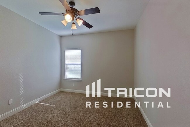 Building Photo - 509 Dogwood Dr
