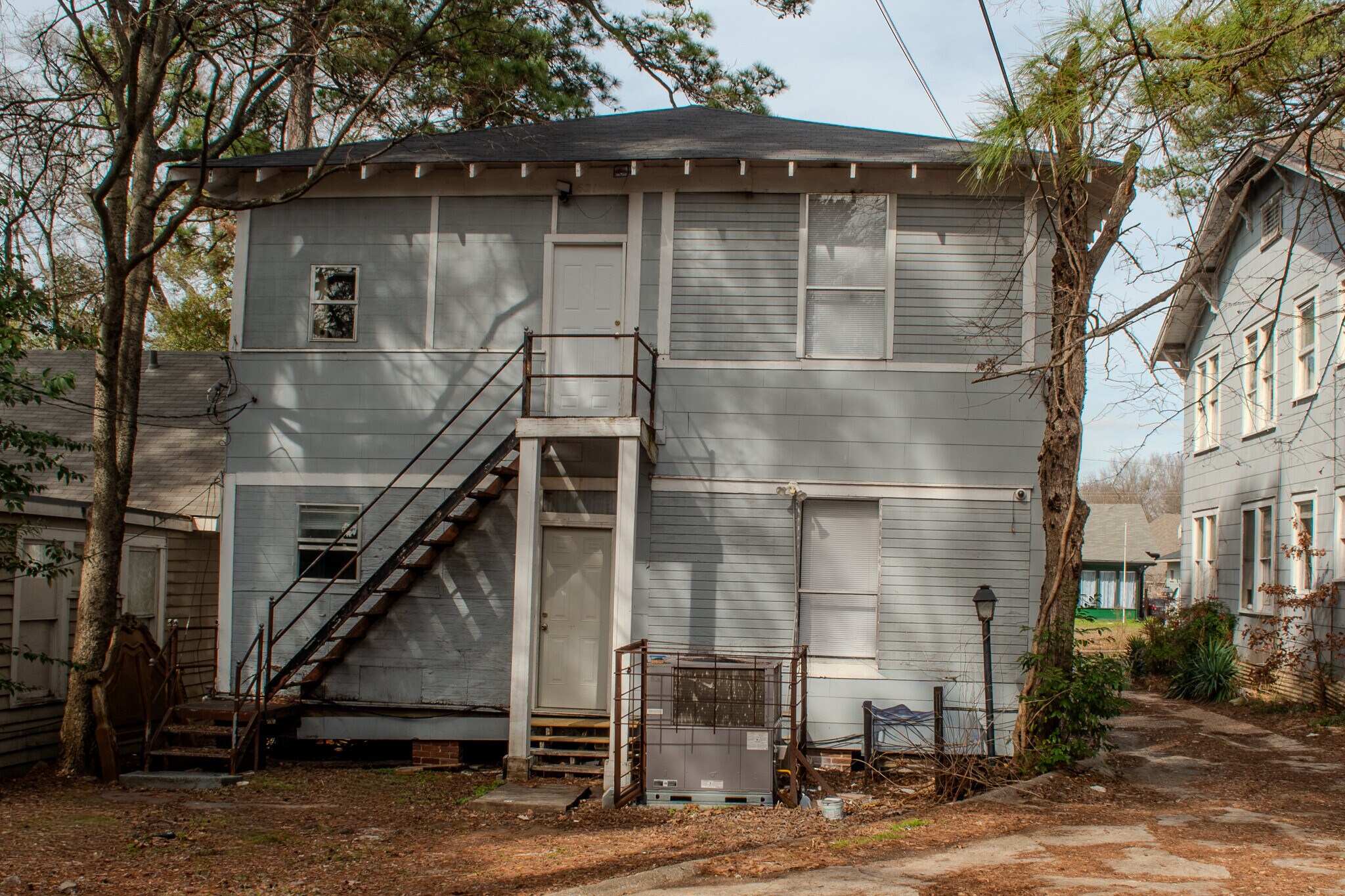 Building Photo - 621 Merrick St