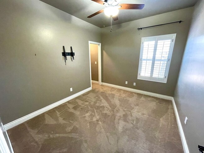 Building Photo - Beautiful 3 Bedroom Home in Central Kingman!