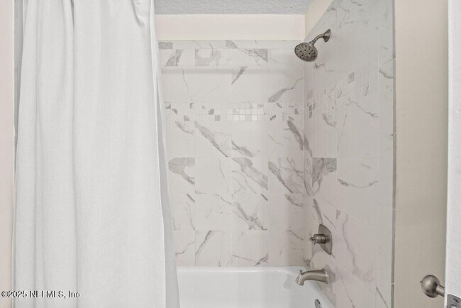 Building Photo - 75 Jardin De Mer Pl