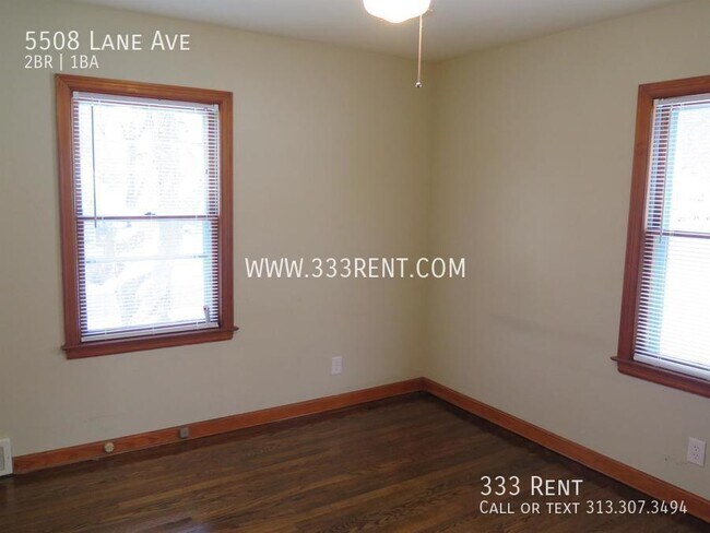 Building Photo - Lovely 2 bed 1 bath home ready to be moved...