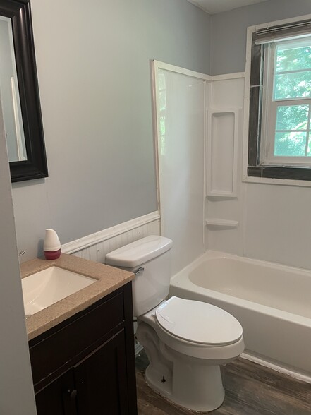 Building Photo - 207 Colleton Rd