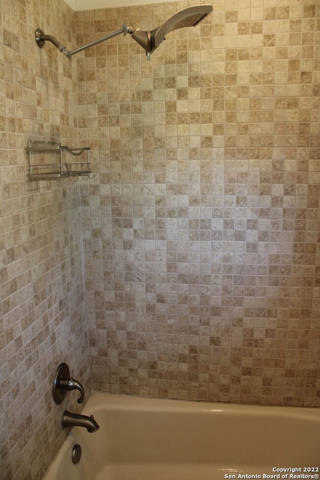 Building Photo - 140 Arvin Dr