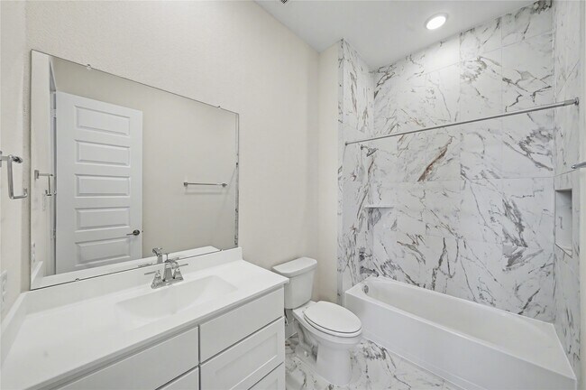 Building Photo - 5623 Logan Ridge Ln