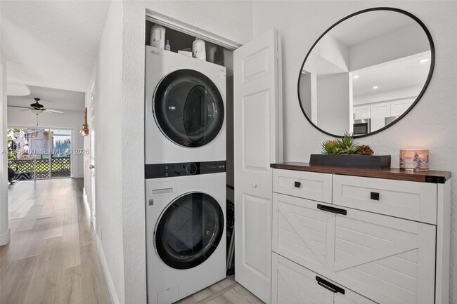 Building Photo - 8251 San Carlos Cir