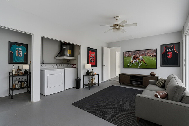 Building Photo - 4971 SW 7th Ct