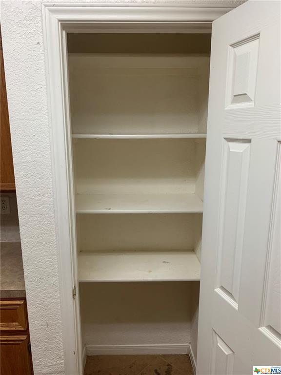 Building Photo - 1625 Pontotoc Trce