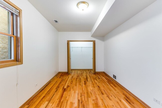 Building Photo - 333 S Leavitt St