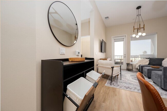 Building Photo - 4384 Iowa St