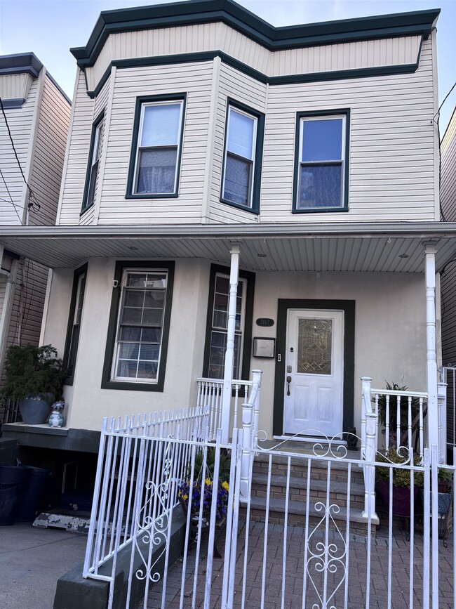 Primary Photo - 7407 2nd Ave