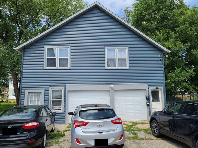 Primary Photo - 805 10th St