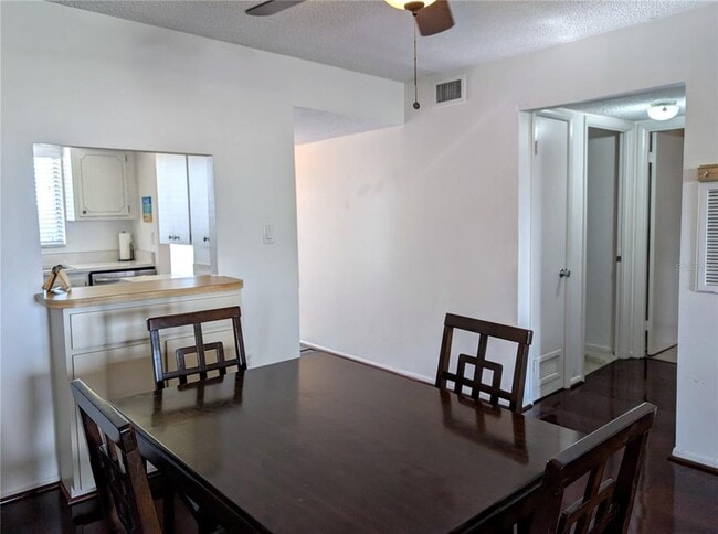 Building Photo - 3963 Lake Bayshore Dr