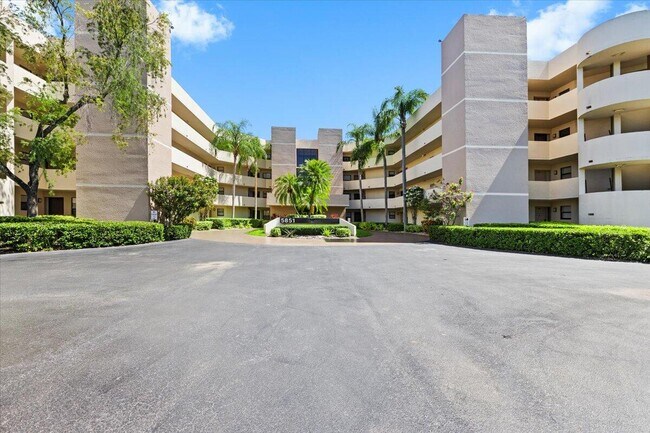 Building Photo - 5851 Camino Del Sol