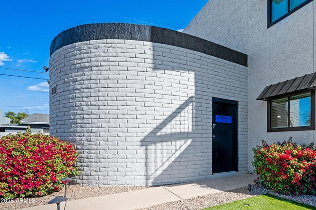 Building Photo - 4139 N 27th St