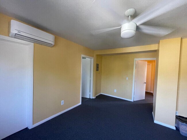 living room - 241 S Avenue 58