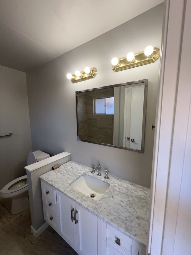 Building Photo - 10507 Offer Dr