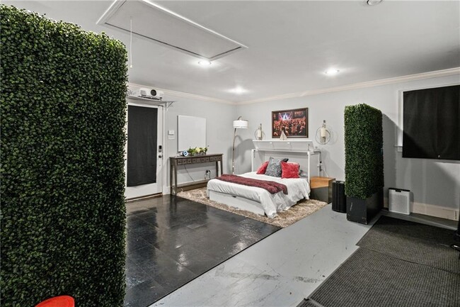 Building Photo - 1532 Huntingdon Trail