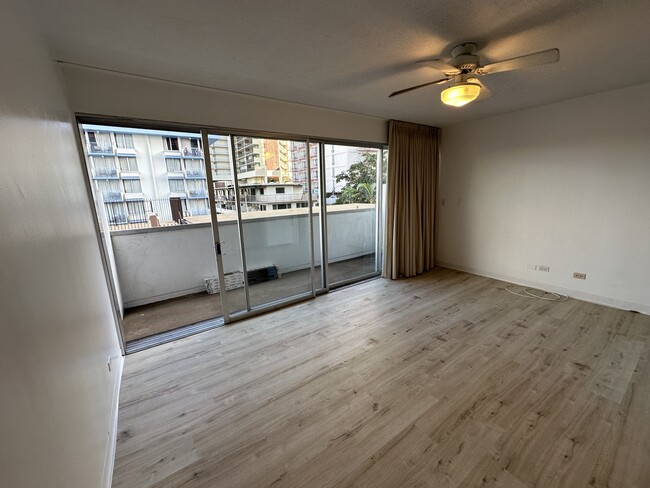 Livingroom to Balcony - 2281 Ala Wai Blvd