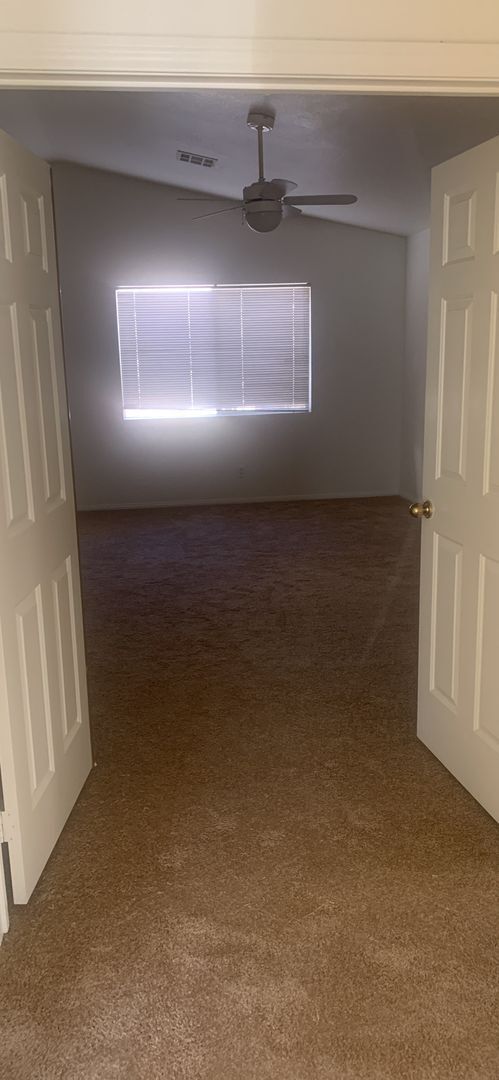 Building Photo - 2025 Nightrider Dr