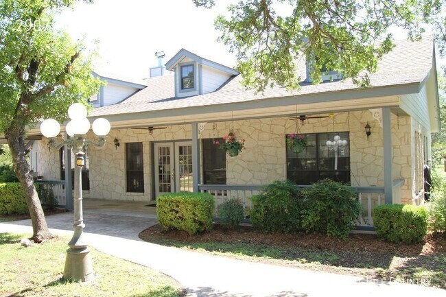 Building Photo - 29073 Bulverde Rd