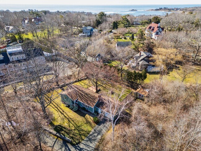 Building Photo - 17 Hillside Rd