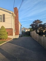 Building Photo - 53 Lantern Rd