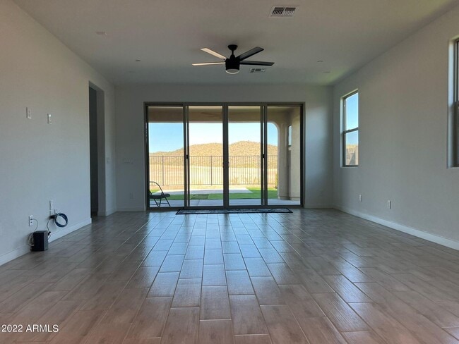Building Photo - 13316 W Red Range Wy