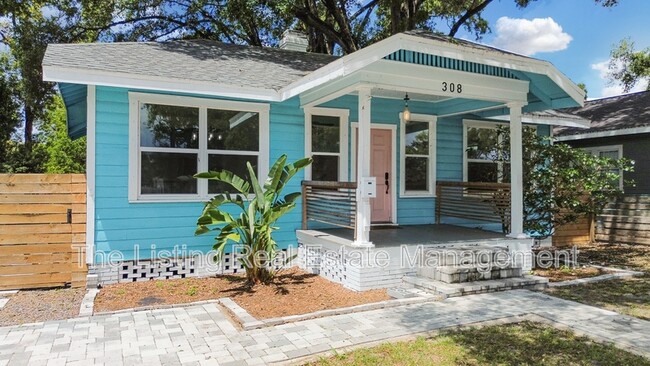 Building Photo - 308 E Hanna Ave