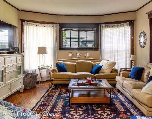 Building Photo - 5 br, 2 bath House - 1501 Wilson Ave.
