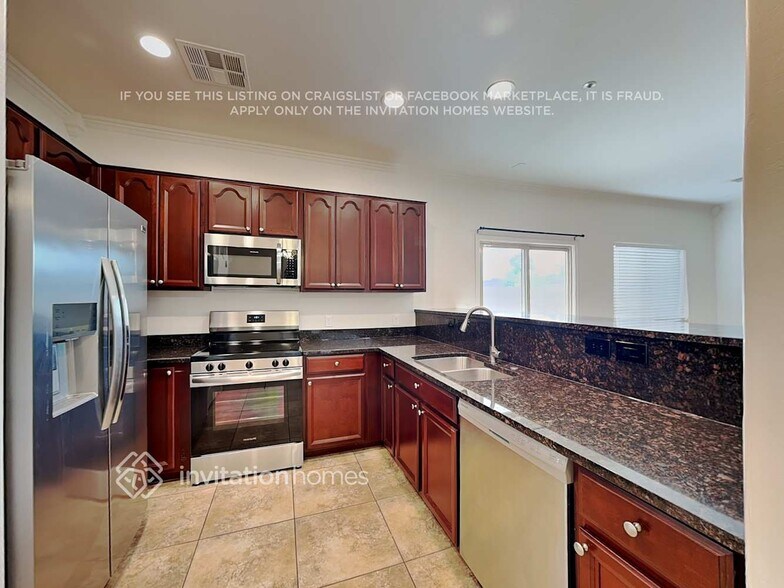 Building Photo - 13405 N 87th Dr