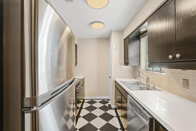 Building Photo - 4409 Travis St