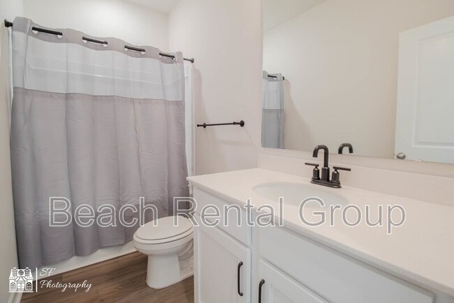 Building Photo - 1860 Villena Dr