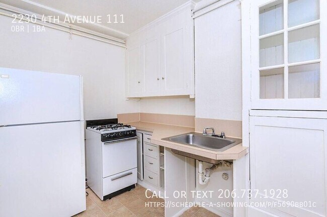 Building Photo - 2230 4th Ave