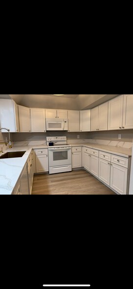 Building Photo - 3930 University Center Dr