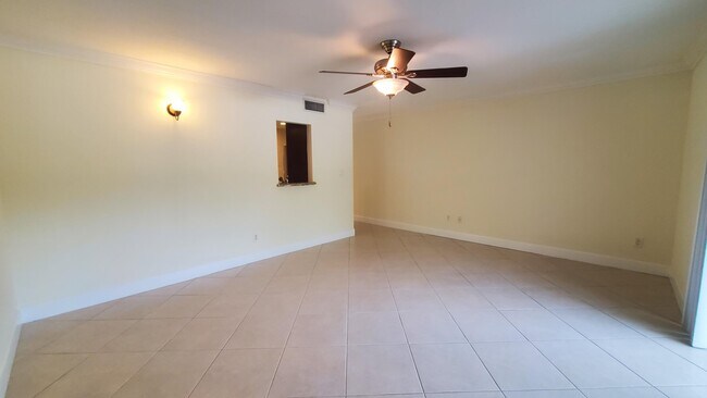 Building Photo - 1727 Jimmy Buffett Mem Hwy